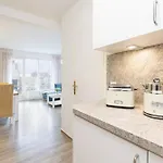 Strandhotel Nr 28 4* 라보에
