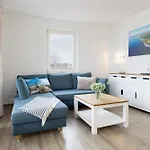 Strandhotel Nr 28 아파트 라보에